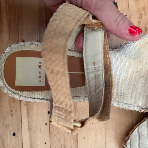 DOLCE VITA Tan Woven wedge Sandals - Picture 5 of 5